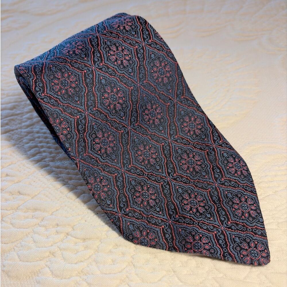 Vintage Village Squire Bill Miller Silk Tie Blue Pink Geometric Medallion USA